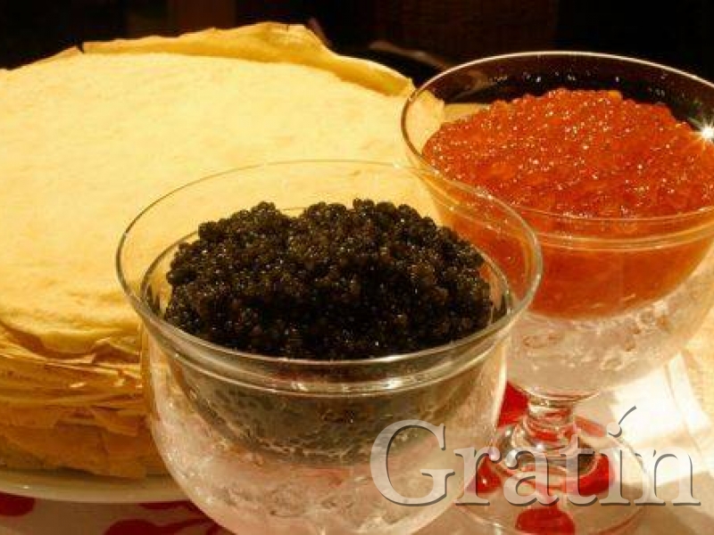Блины с икрой и водочкой