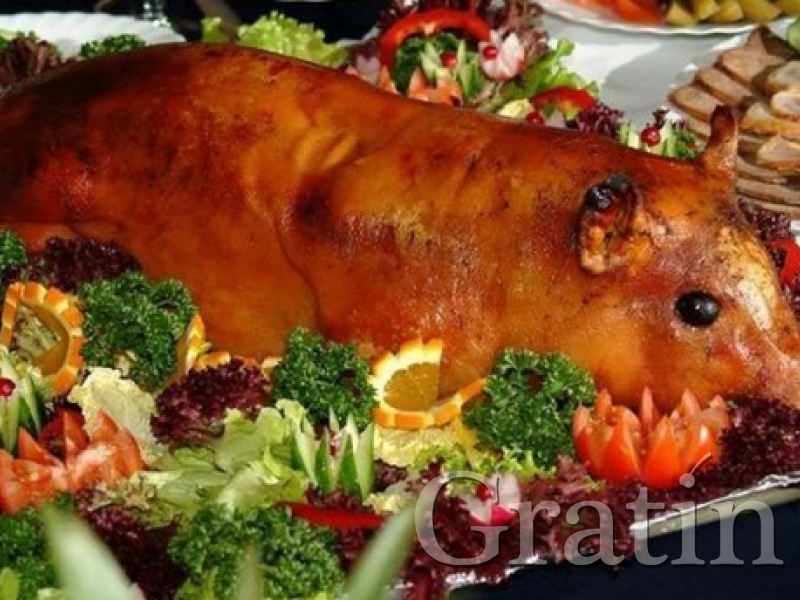 Веселый завтрак Запеченный молочный поросенок с картошкой и кабачками рецепт с фото
