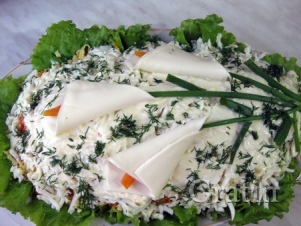 Слоёный салат «Каллы» 