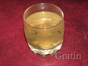 Напиток из зеленого чая и корня имбиря