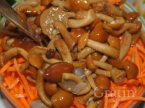 Салат с корейской морковкой и грибочками