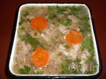 Мясной холодец на свином ухе Мясной холодец на свином ухе