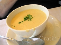 Крабовый крем-суп с брокколи и цветной капустой